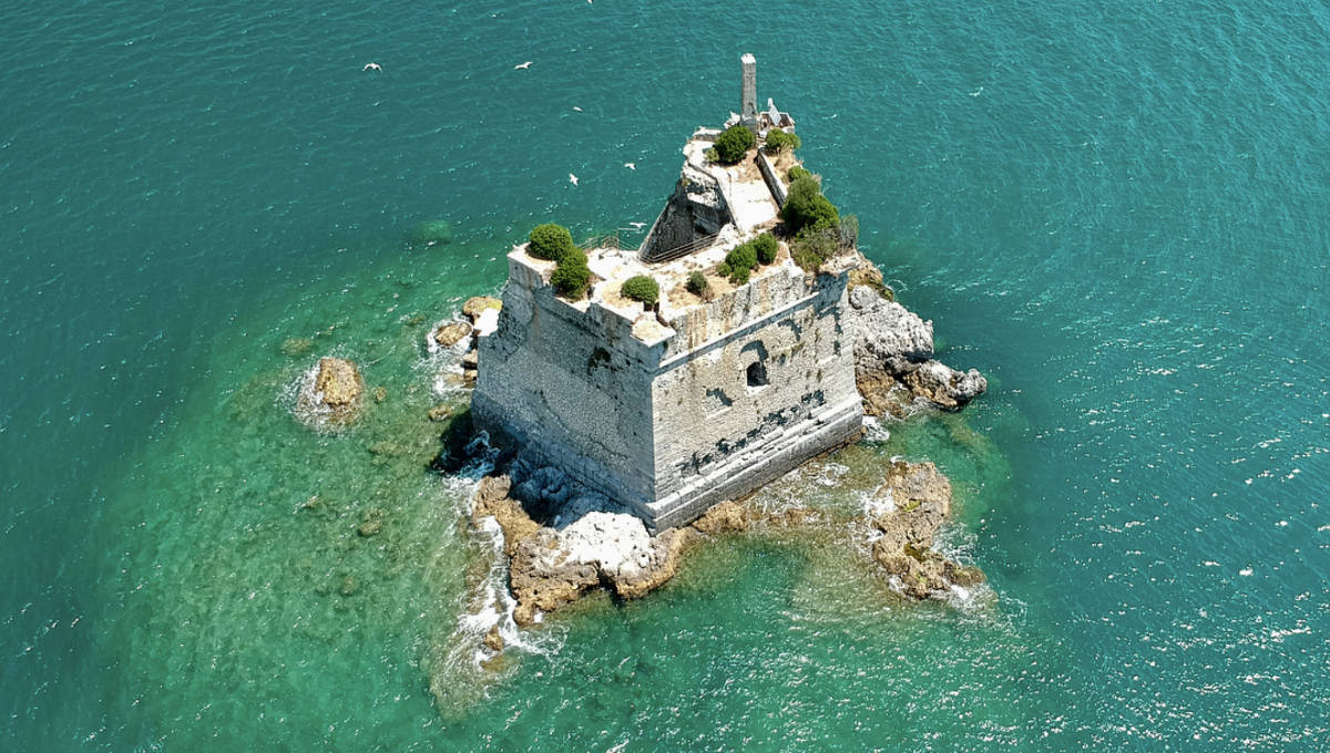 Torre Scola Liguria