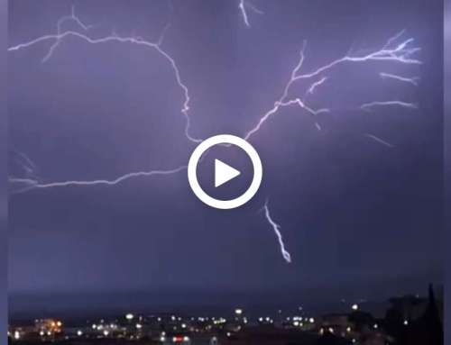 L’incredibile sequenza di fulmini su Genova, ieri notte [VIDEO]