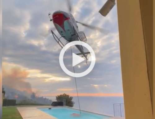 Per spegnere l’incendio l’elicottero passa da una piscina privata [VIDEO]