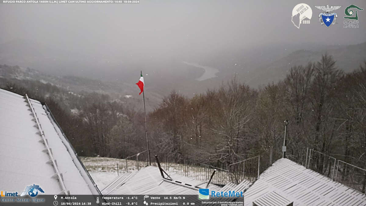 webcam rifugio parco antola nevicata 18 aprile