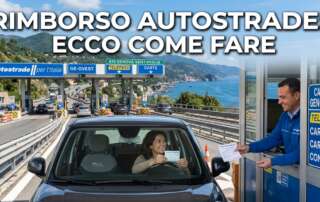 Casello autostradale in Liguria con strada costiera, tema rimborso pedaggio autostrade
